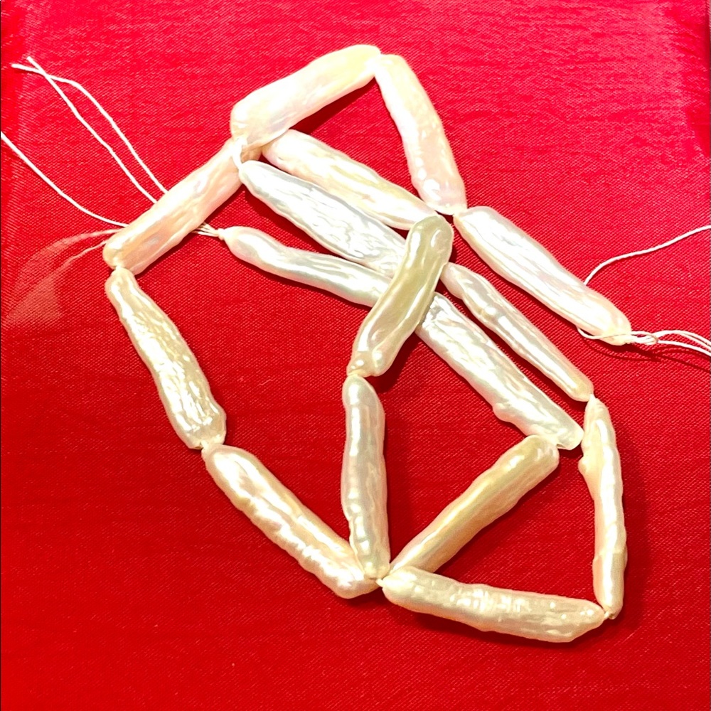 28mm Freshwater Stick Pearl Strand